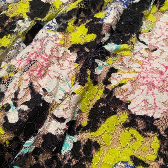 French Connection lace skirt - Picture 2 of 5